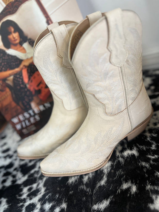 Desert Pearl Ivory Ankle Boot