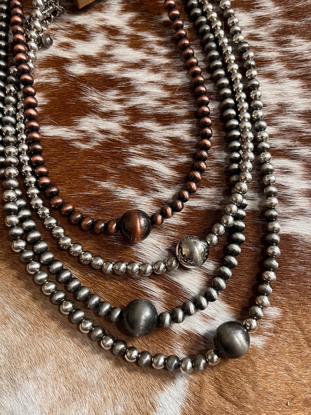 Western Pearl Niblet Choker Necklace