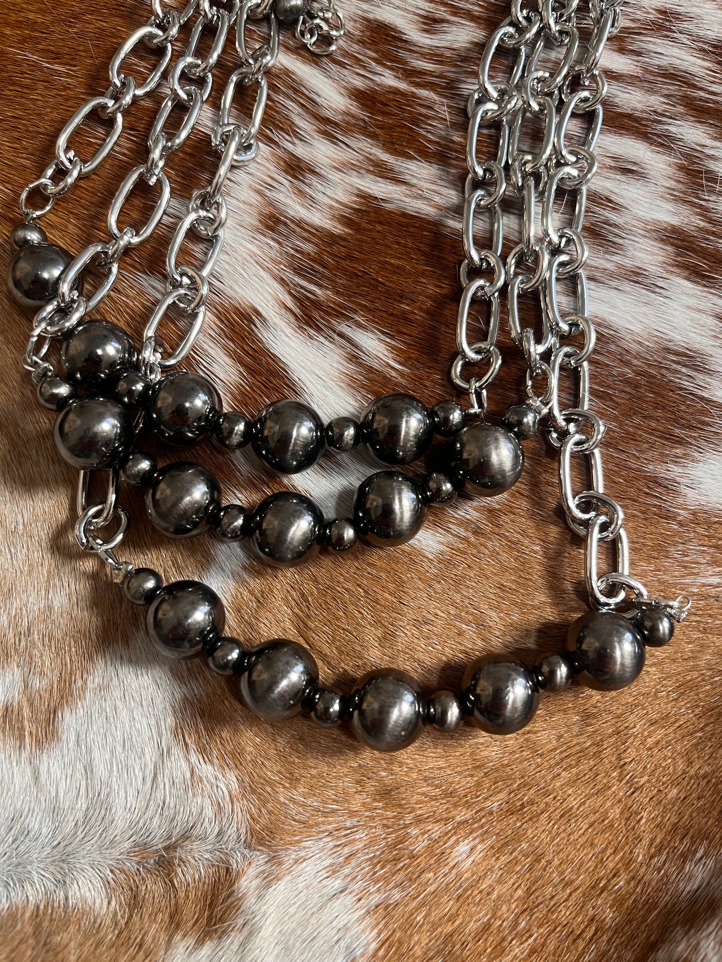 Feisty Chunky Chain Pearl Necklace
