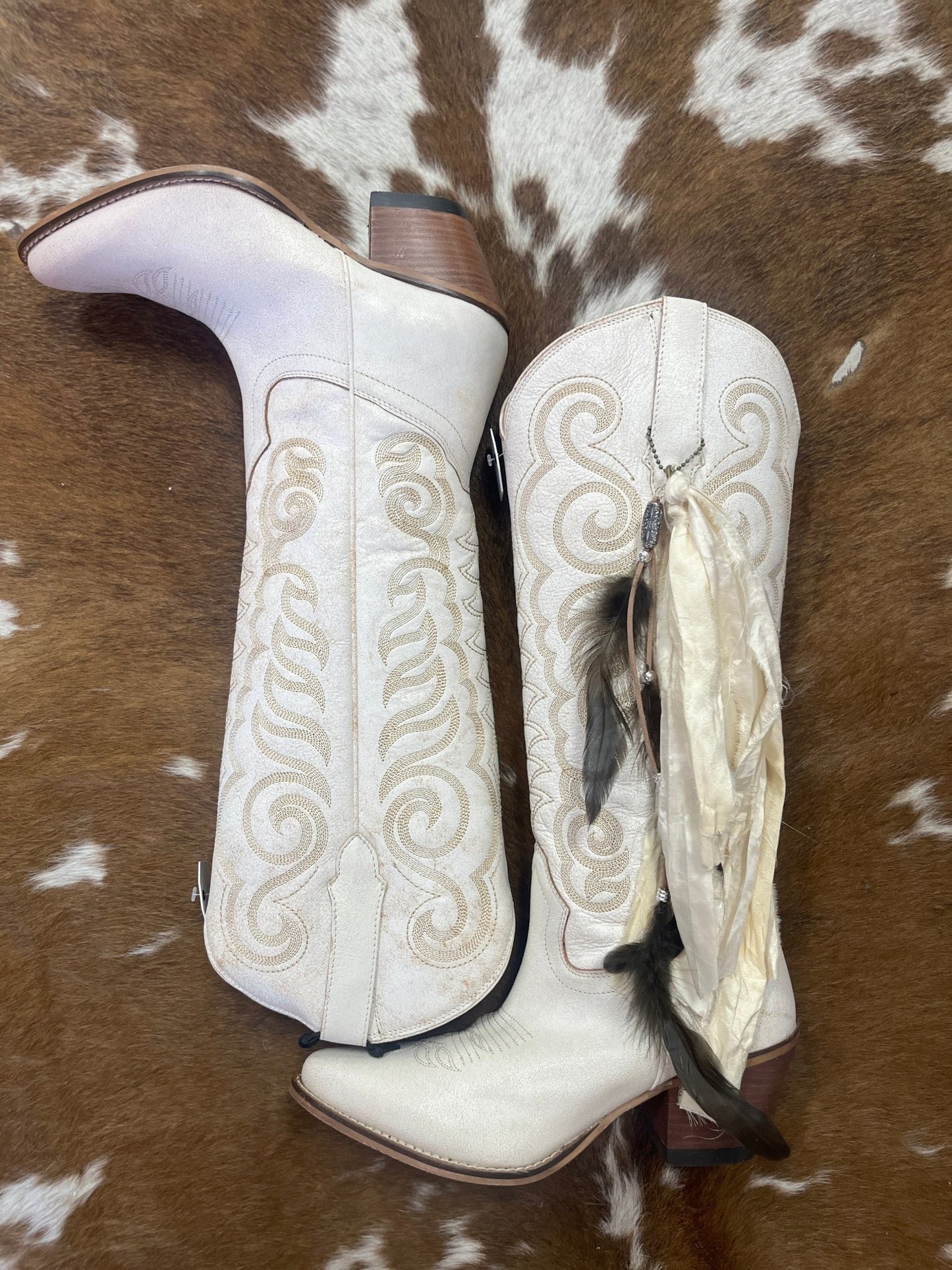 Sawyer White Leather Boot - Roaming Gypsy Boutique
