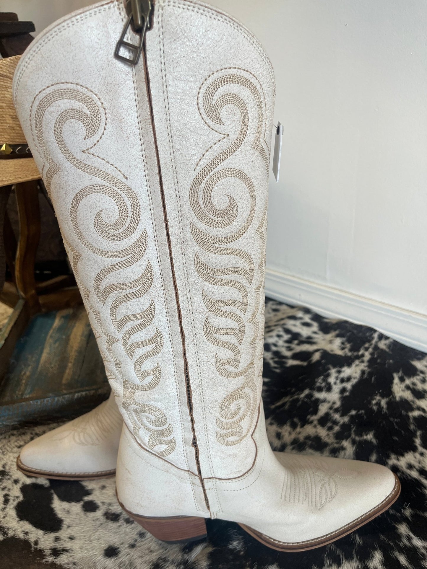 Sawyer White Leather Boot - Roaming Gypsy Boutique