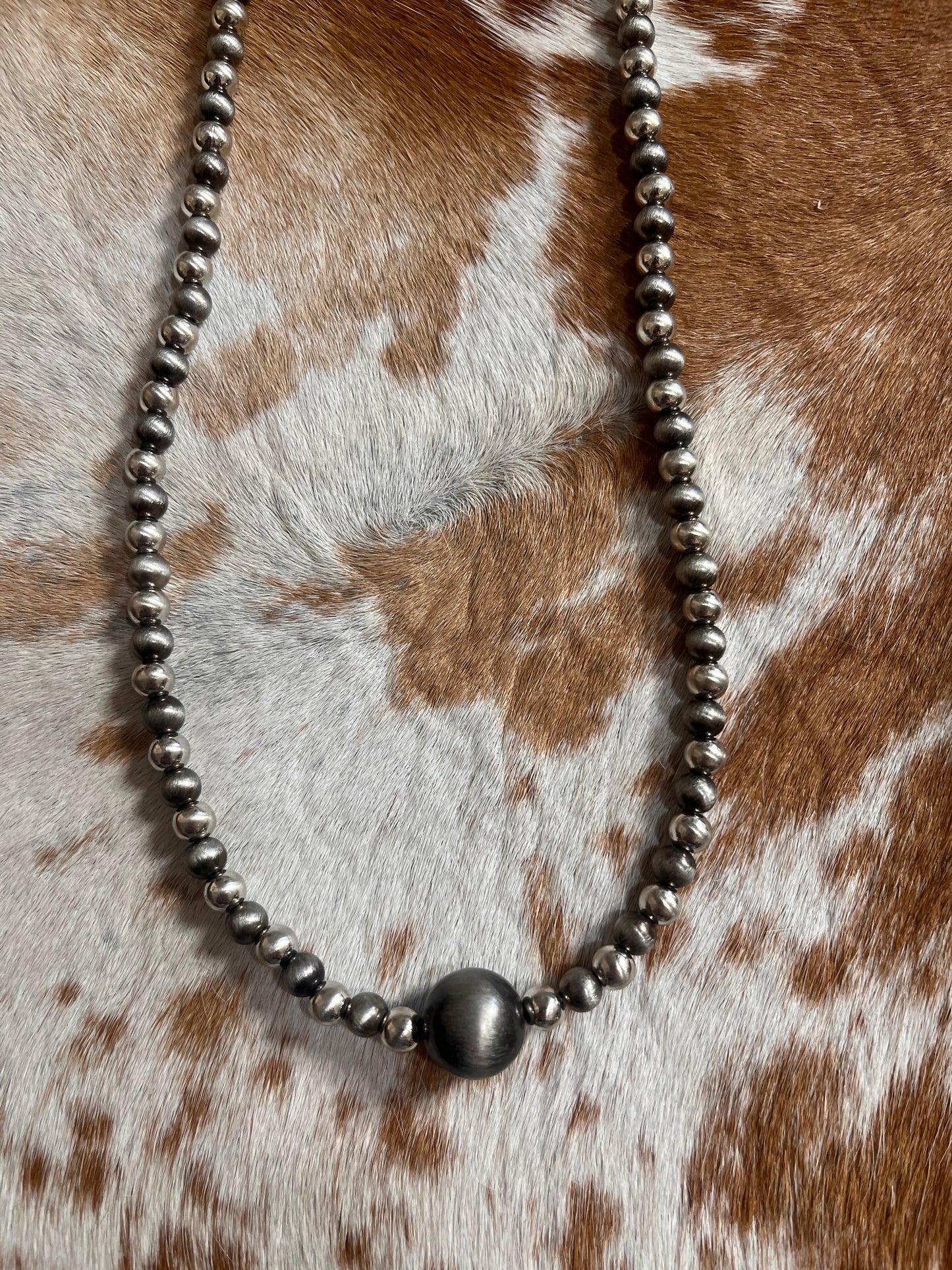 Western Pearl Niblet Choker Necklace