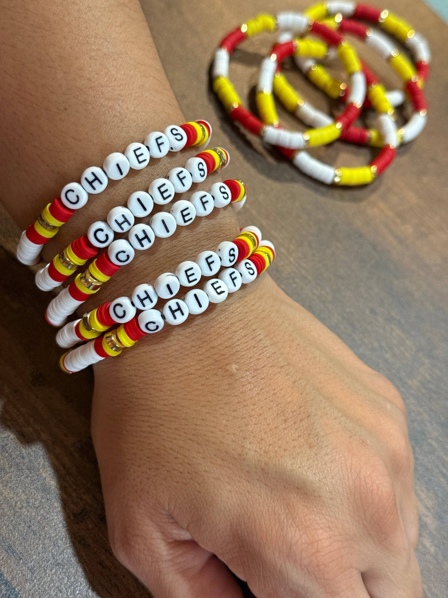 KC White Heishi Beaded Stretch Bracelet