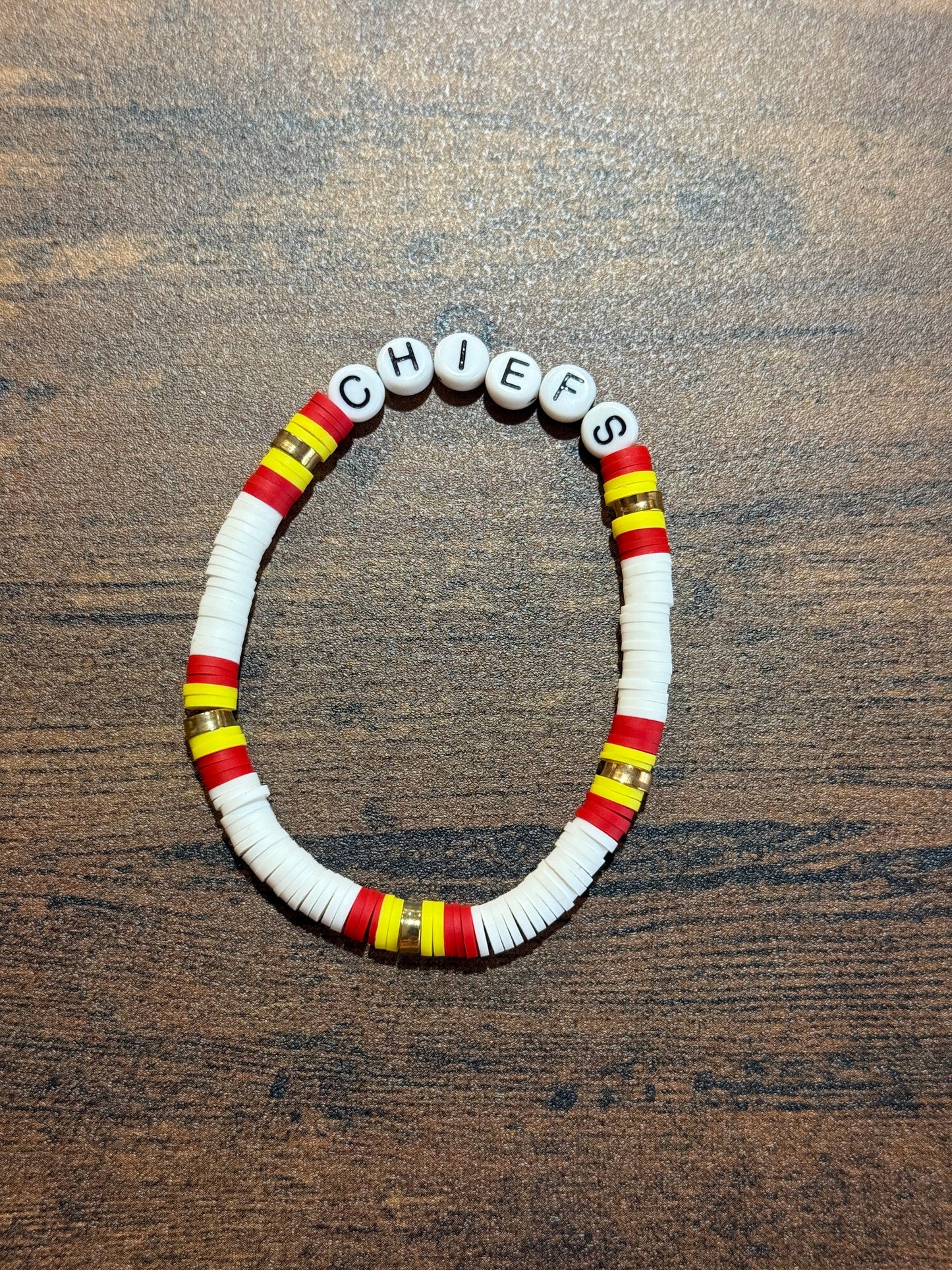 KC White Heishi Beaded Stretch Bracelet