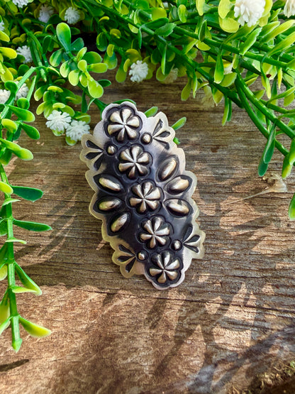 Leander Tahe Floral Shield Ring