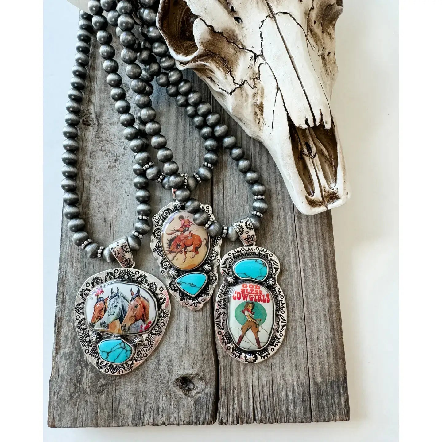 Western Pendant Necklace