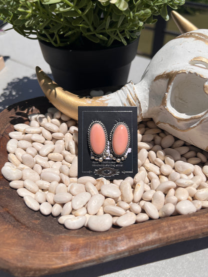 Freda Martinez - Pink Conch Marilyn Earrings