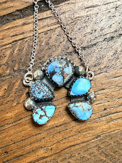 Dainty Naja Necklaces