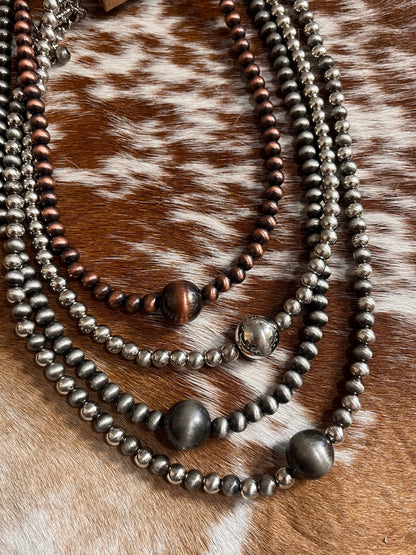 Western Pearl Niblet Choker Necklace