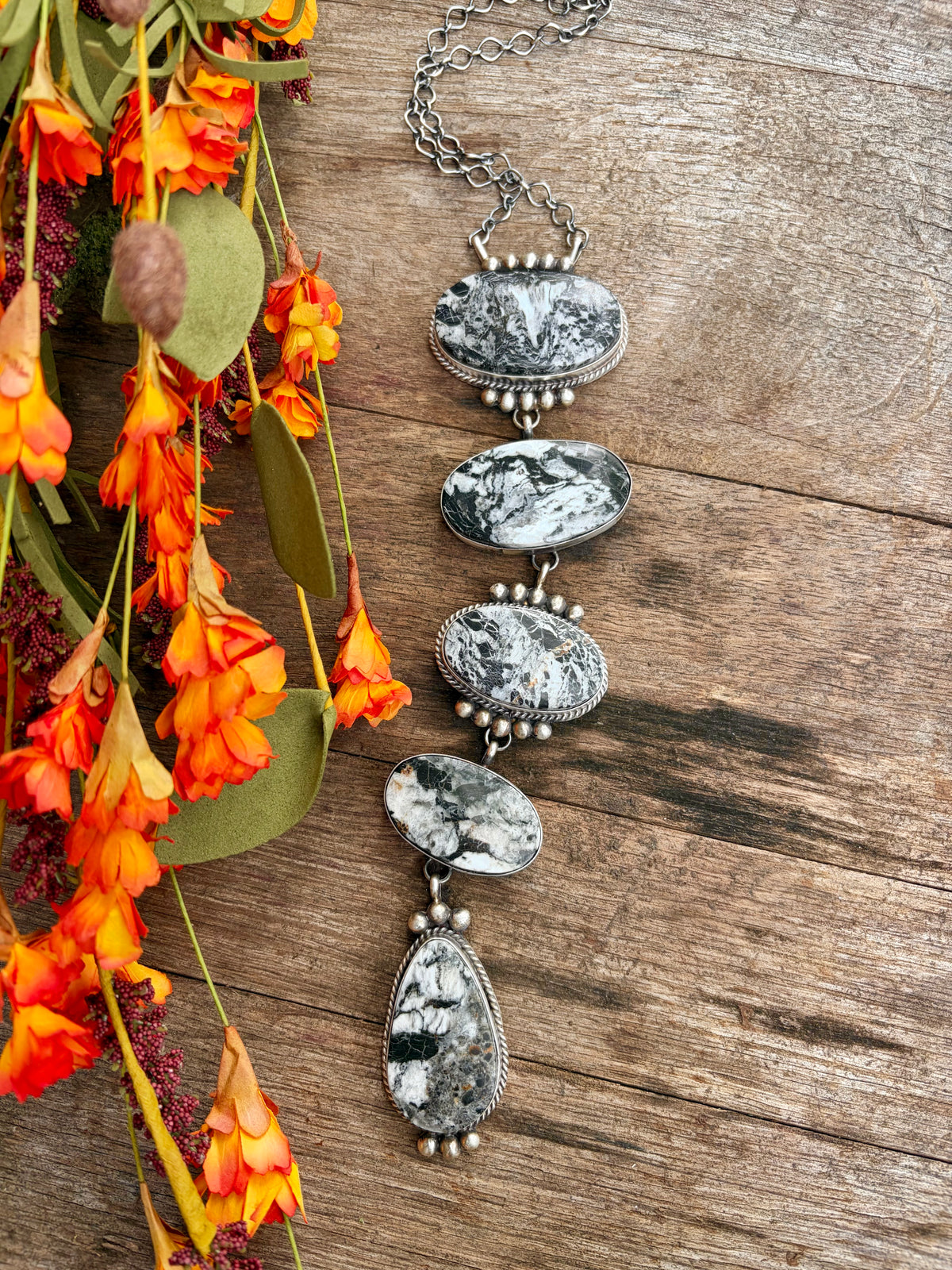 Vicky Hicks White Buffalo Lariat
