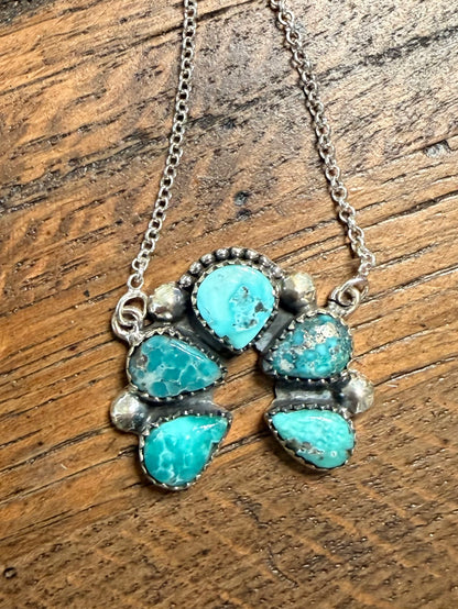 Dainty Naja Necklaces