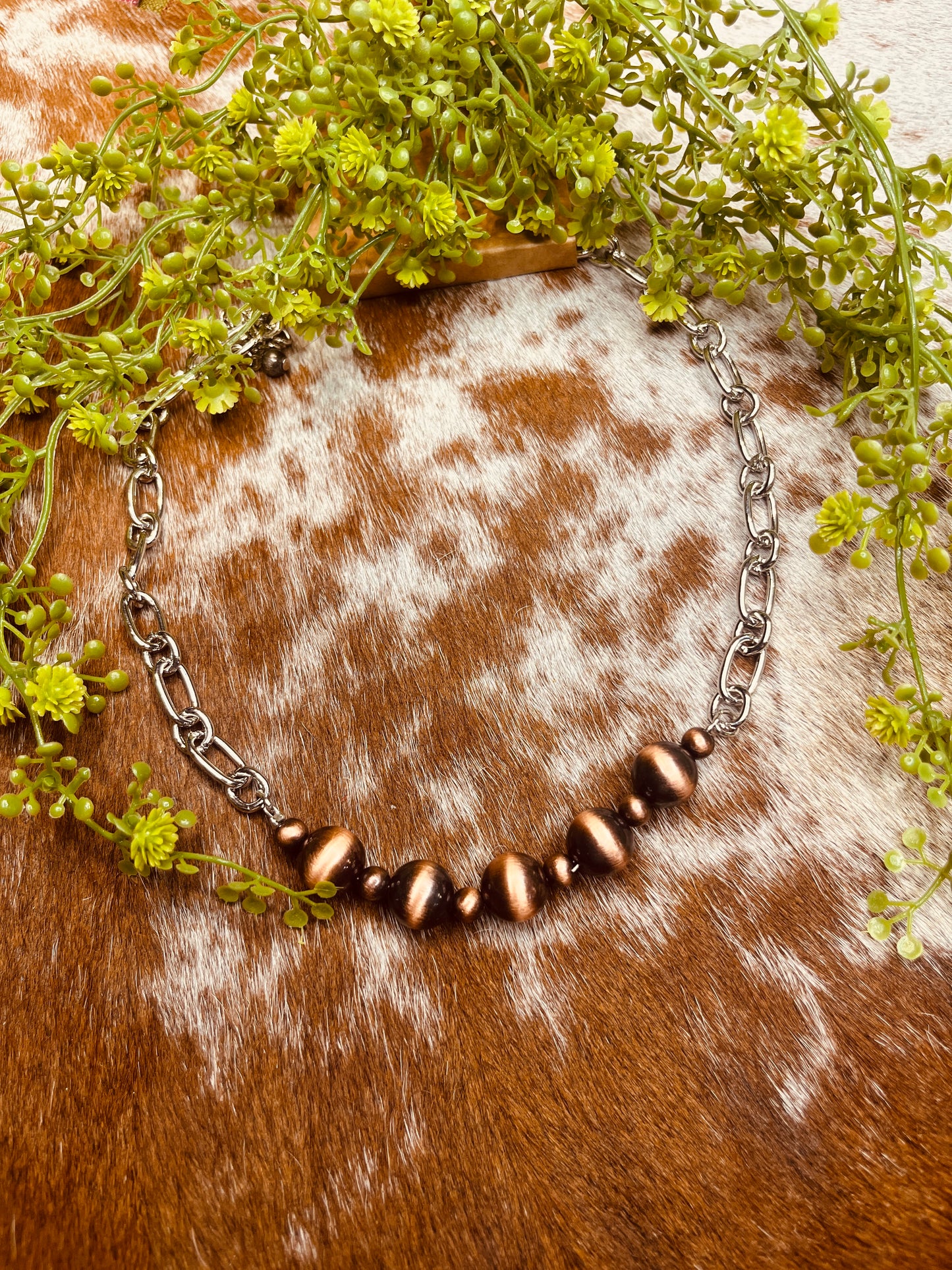 Feisty Chunky Chain Pearl Necklace