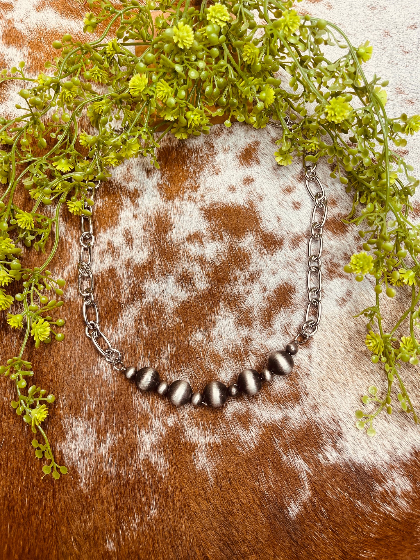 Feisty Chunky Chain Pearl Necklace