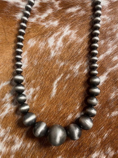 Alpha Luxe Western Bead Necklace