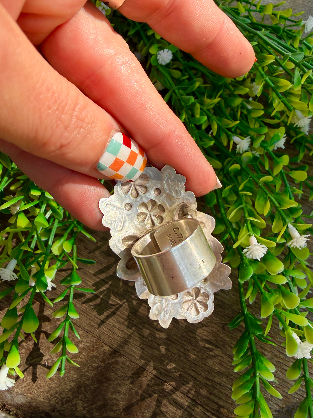 Leander Tahe Floral Shield Ring