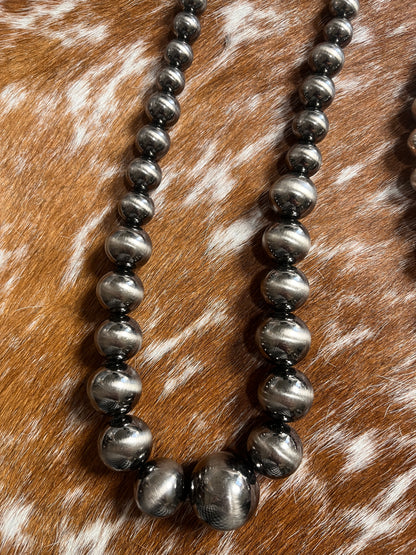 Alpha Luxe Western Bead Necklace