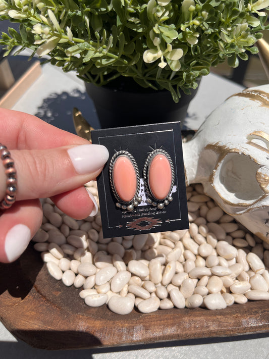 Freda Martinez - Pink Conch Marilyn Earrings