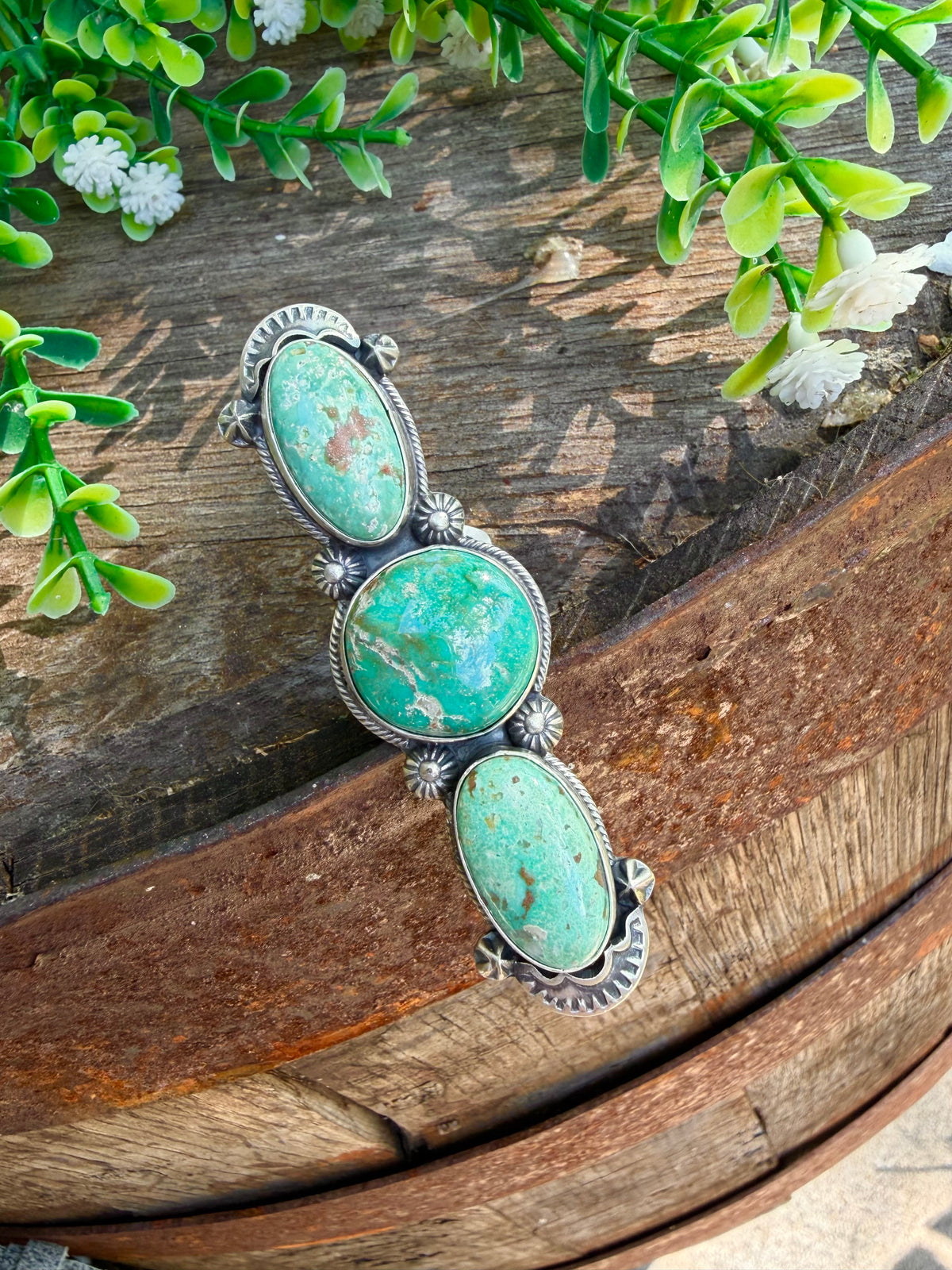 Knuckle Buster 3 Stone Turquoise Ring sz 8