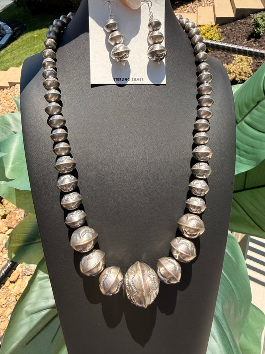 Calvin Largo - Native 22" Graduated Pearls + Earrings