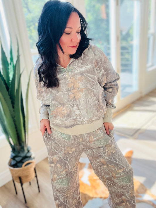 Camo Easy Does It Pullover