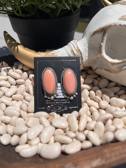 Freda Martinez - Pink Conch Marilyn Earrings