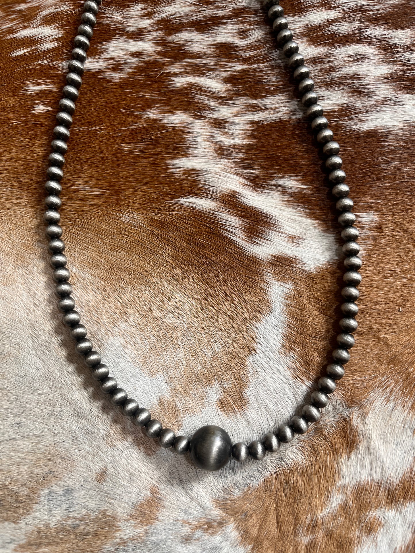 Western Pearl Niblet Choker Necklace