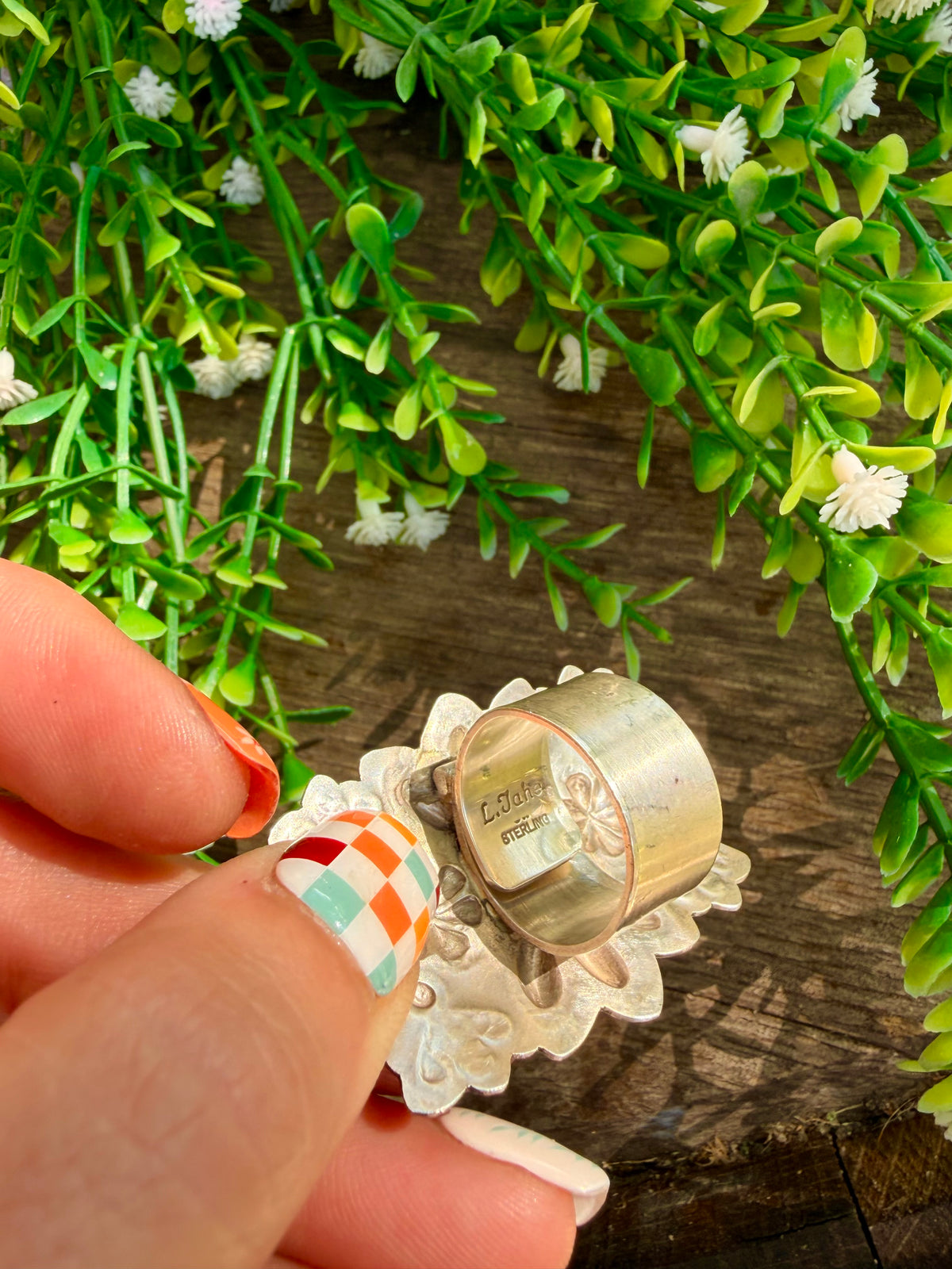 Leander Tahe Floral Shield Ring