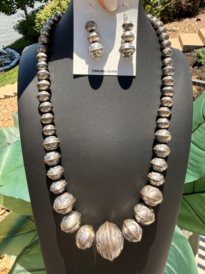 Calvin Largo - Native 22" Graduated Pearls + Earrings