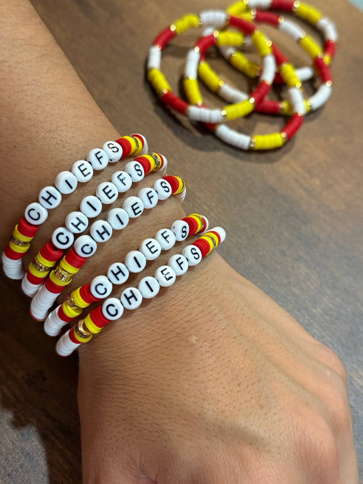 KC White Heishi Beaded Stretch Bracelet