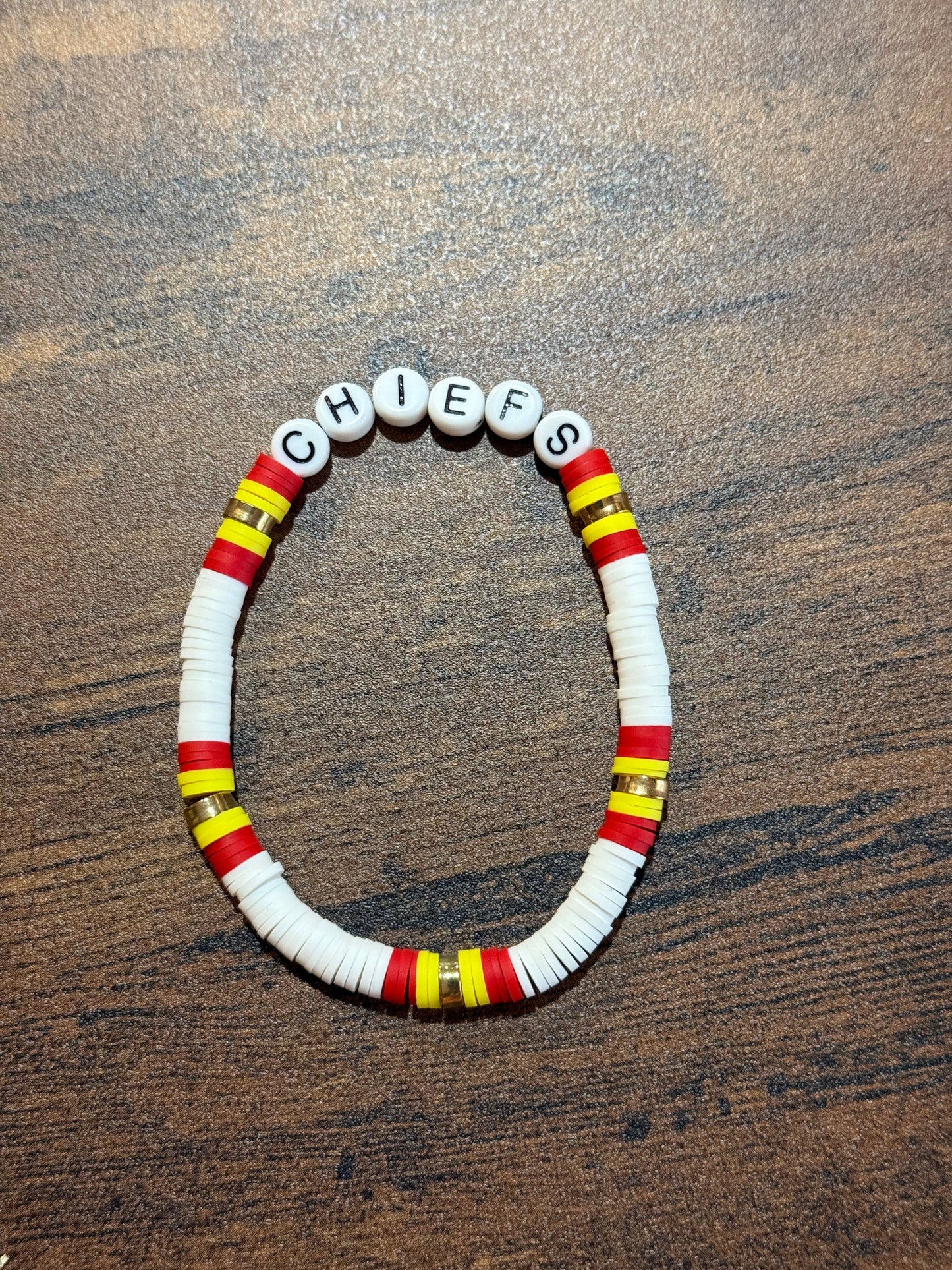 KC White Heishi Beaded Stretch Bracelet