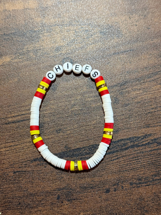 KC White Heishi Beaded Stretch Bracelet