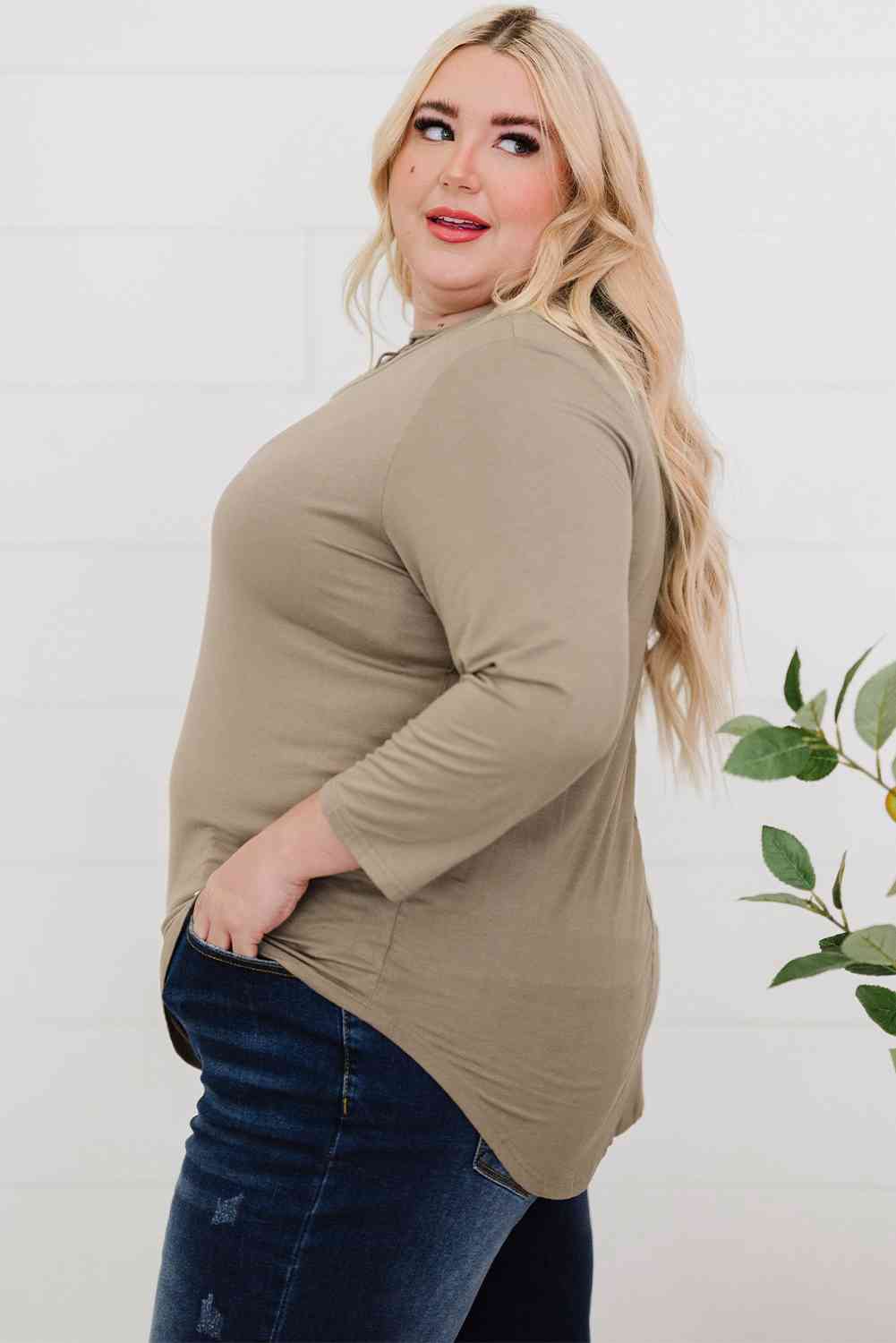 Curvy Twisted Gypsy Top - Roaming Gypsy Boutique