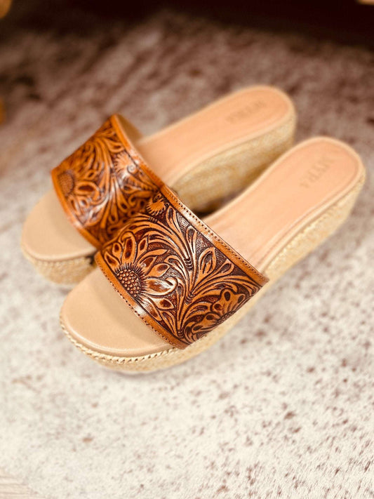 Dallas Canyon Sandal - Roaming Gypsy Boutique