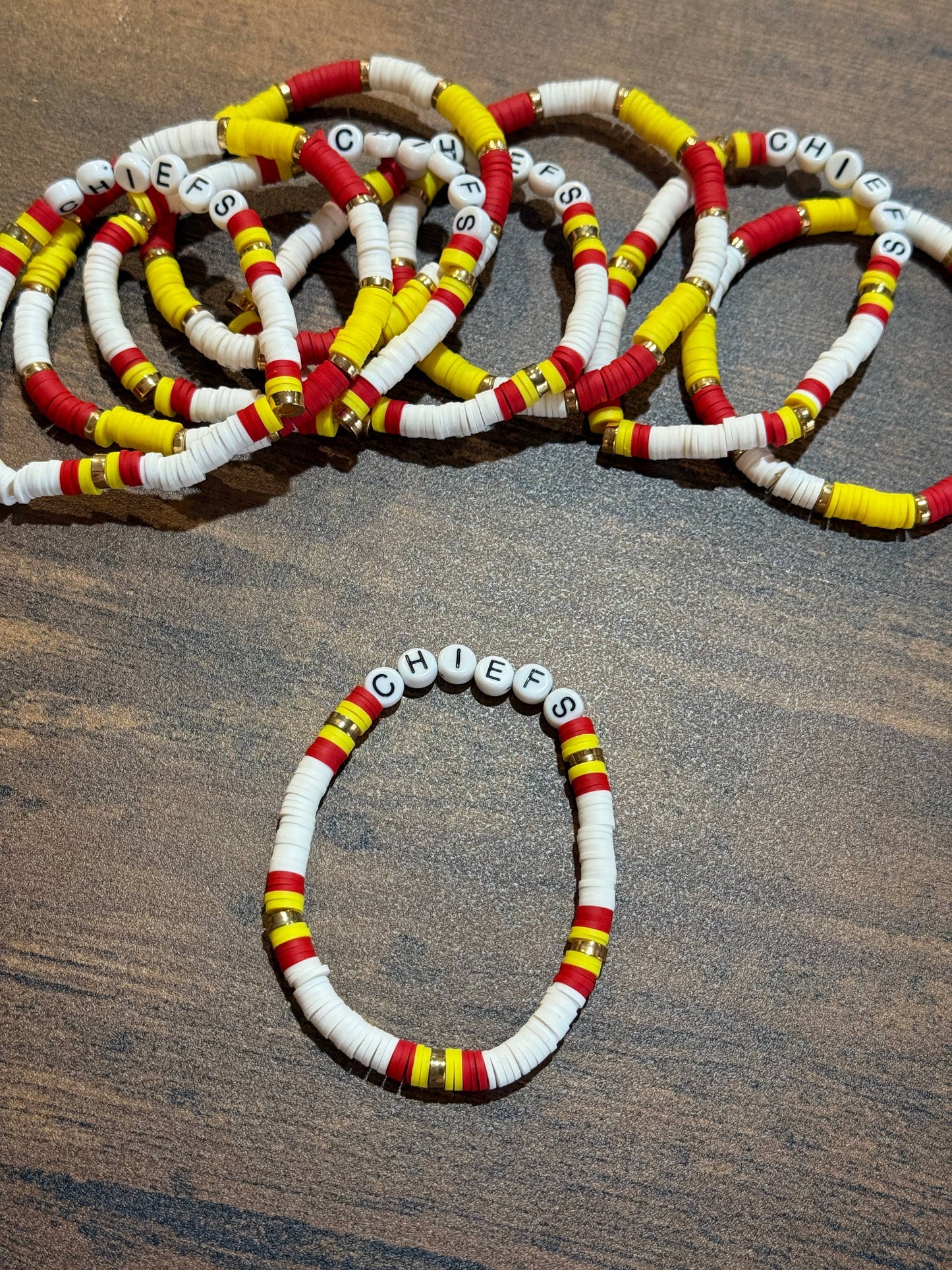 KC White Heishi Beaded Stretch Bracelet