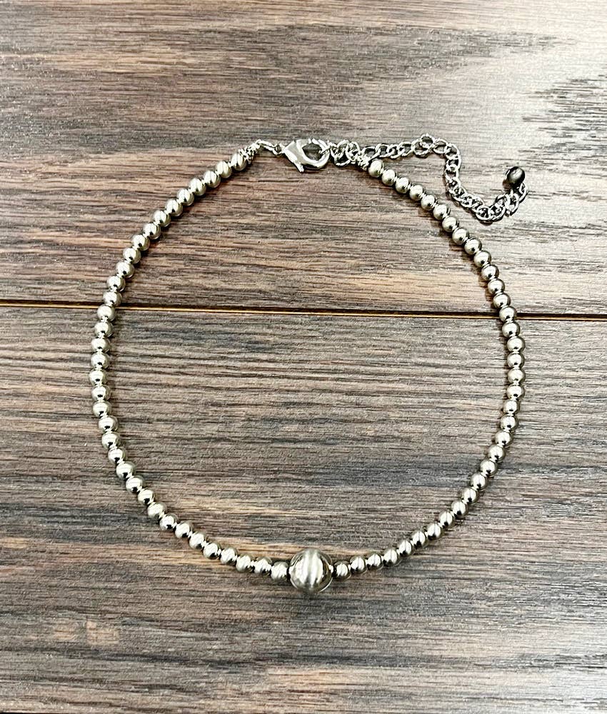 Western Pearl Niblet Choker Necklace