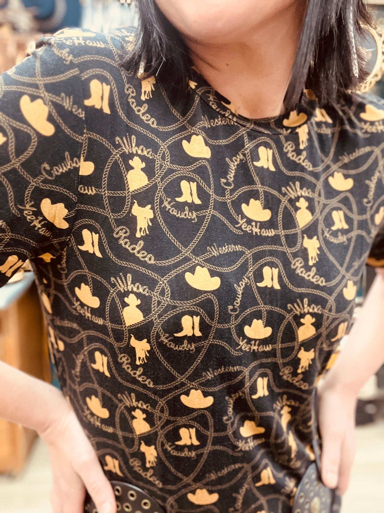 Howdy Partner Tee - Roaming Gypsy Boutique