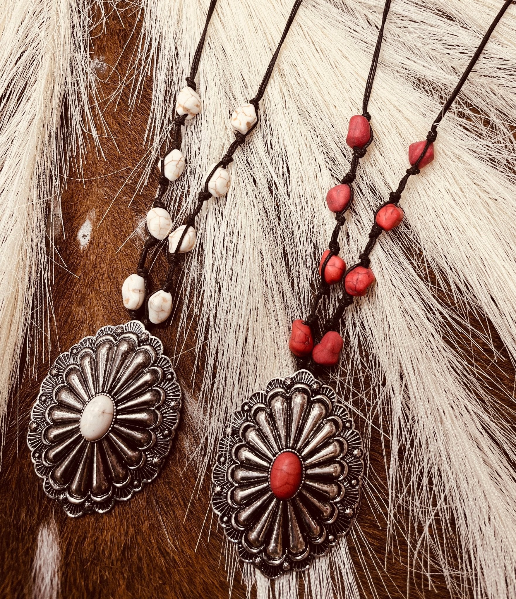 Ridgeland Circle Squash Cord Necklace & Earring Set - Roaming Gypsy Boutique