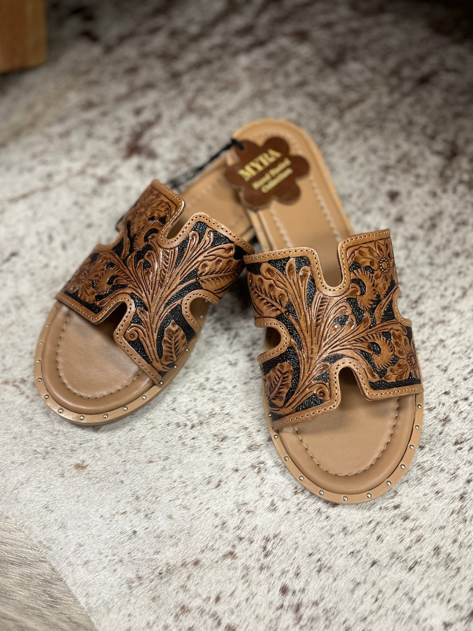 Southwest Slides - Roaming Gypsy Boutique
